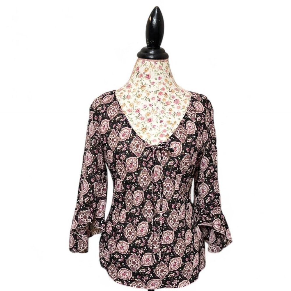 IZ Byer black & pink paisley blouse with ruffle sleeves, V-neck, & 3/4 length sl